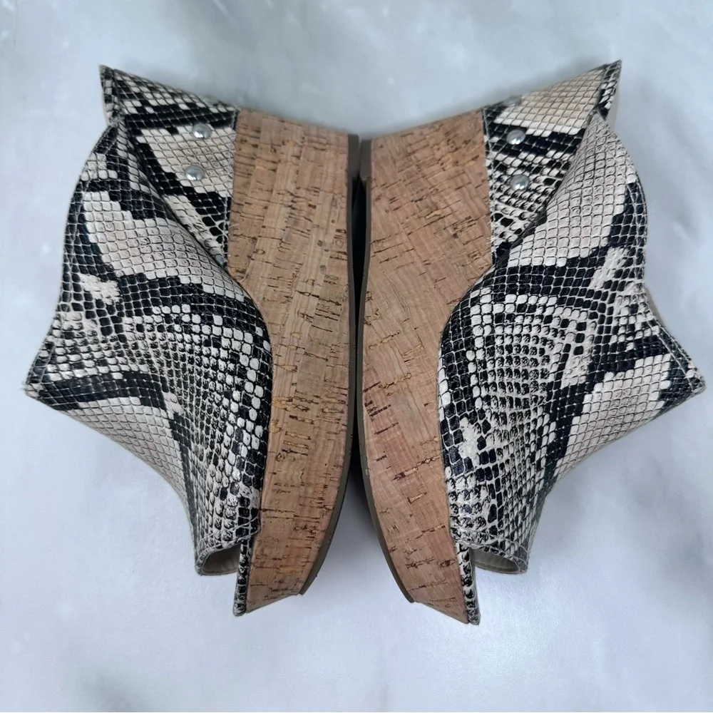 Marc Fisher Snakeskin Print Platform Wedge Mules 8